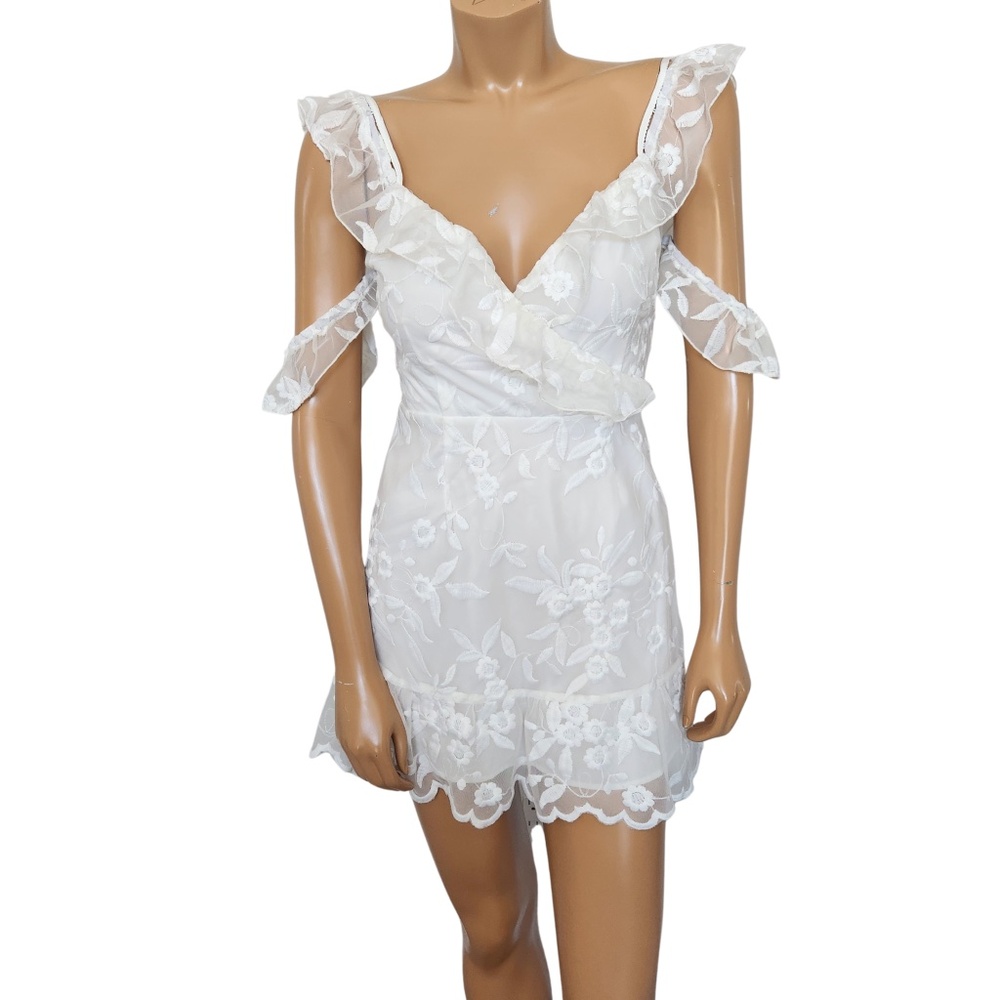 Tobi Lace White Mini Dress Small NWT